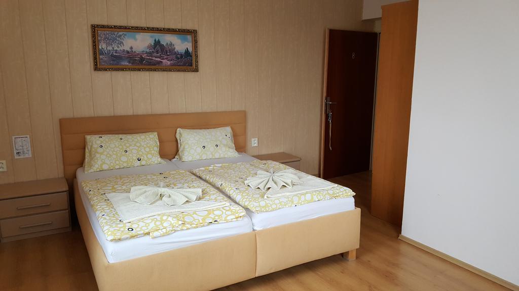 Pension U Dubu Františkovy Lázně Exterior foto